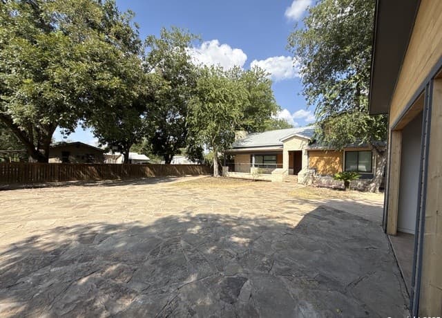 8138  Old Pearsall, San Antonio, TX 78252 — photo 3