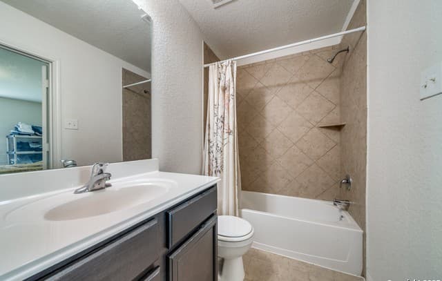 6126  Pleasant Lake, San Antonio, TX 78222 — photo 12