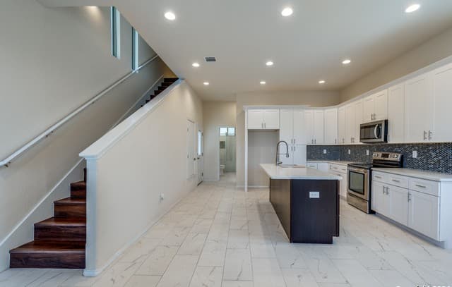 2638 E Commerce St, San Antonio, TX 78203 — photo 12