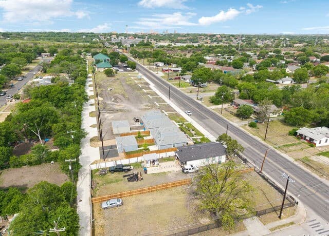 2910  Martin Luther King, San Antonio, TX 78220 — photo 13