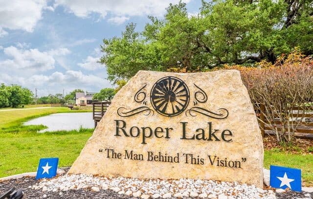 107  Nicholas Weeks, Blanco, TX 78606 — photo 16