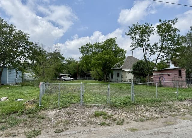 622  Martin Luther King Dr, San Antonio, TX 78203 — photo 2