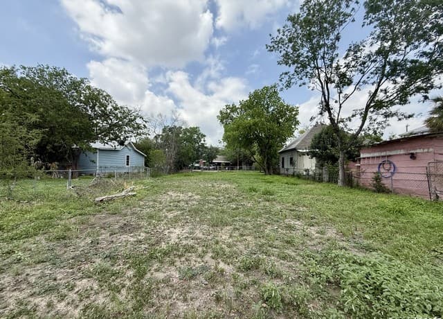 622  Martin Luther King Dr, San Antonio, TX 78203 — photo 4