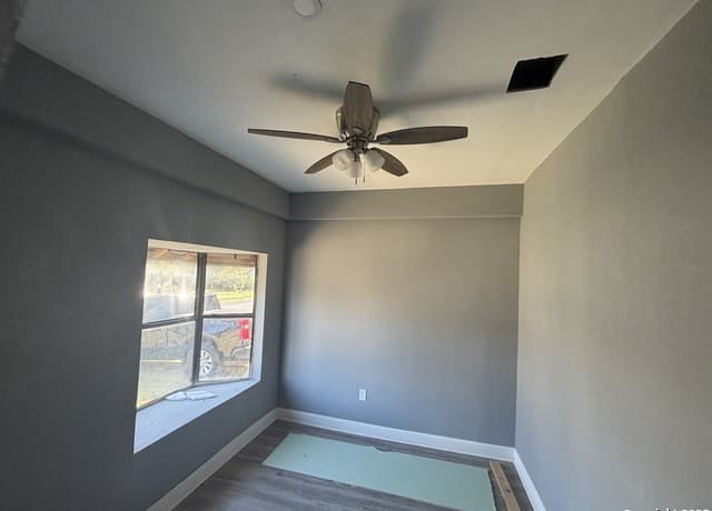 1102 S Gevers St, San Antonio, TX 78210 — photo 6