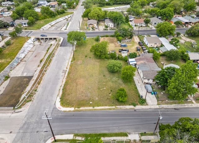 601  San Eduardo, San Antonio, TX 78228 — photo 2