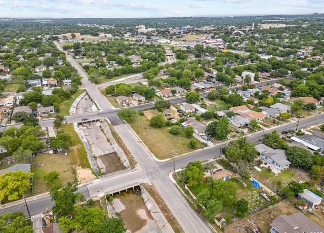 607  San Eduardo, San Antonio, TX 78228 — photo 4