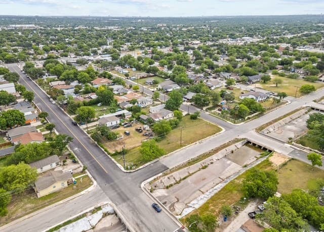 607  San Eduardo, San Antonio, TX 78228 — photo 8