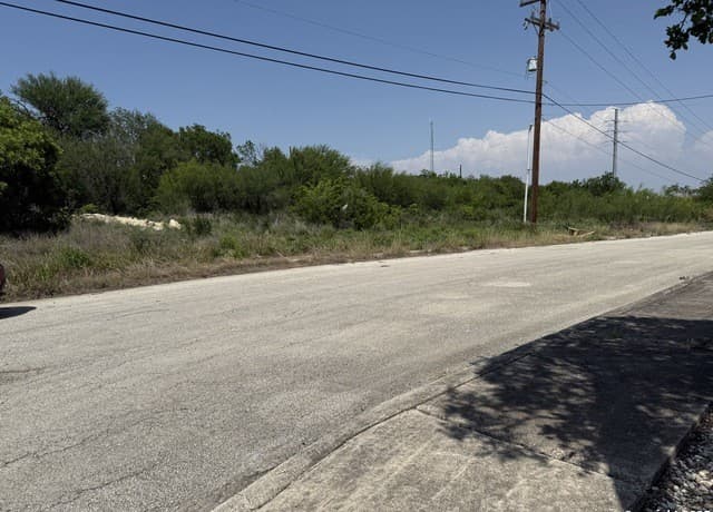 205  Jenull Ave, San Antonio, TX 78202 — photo 3