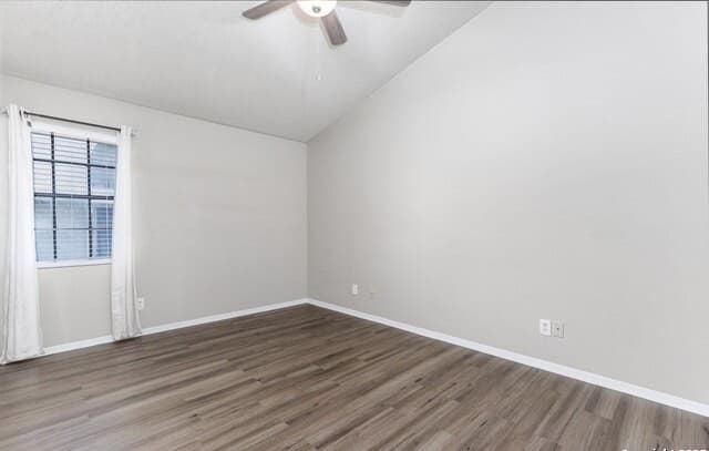 546  Dukeway, Universal City, TX 78148 — photo 16