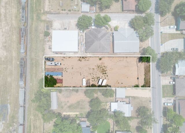 243 E Torrey Street, New Braunfels, TX 78130 — photo 5