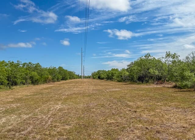 001  County Road 266, Gillett, TX 78116 — photo 20