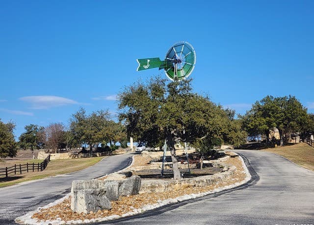 103 S Calvin Barrett, Blanco, TX 78606 — photo 2
