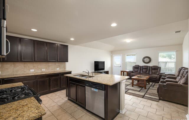12162  Remilly Way, Schertz, TX 78154 — photo 4