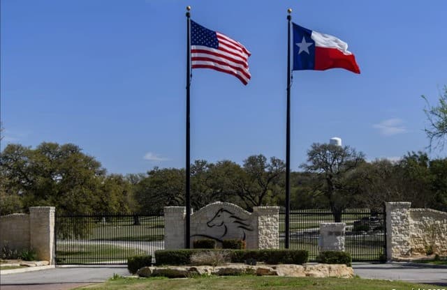 960  River Bend, Bandera, TX 78003 — photo 11