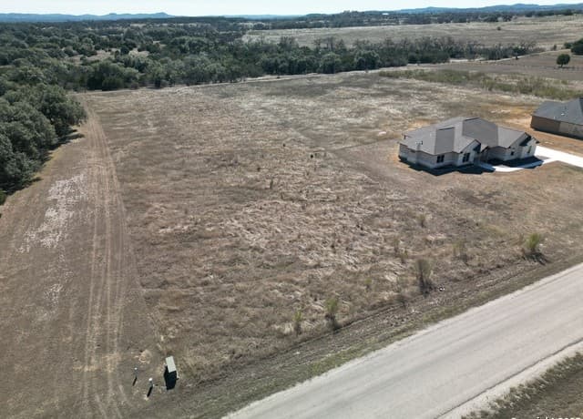 960  River Bend, Bandera, TX 78003 — photo 12