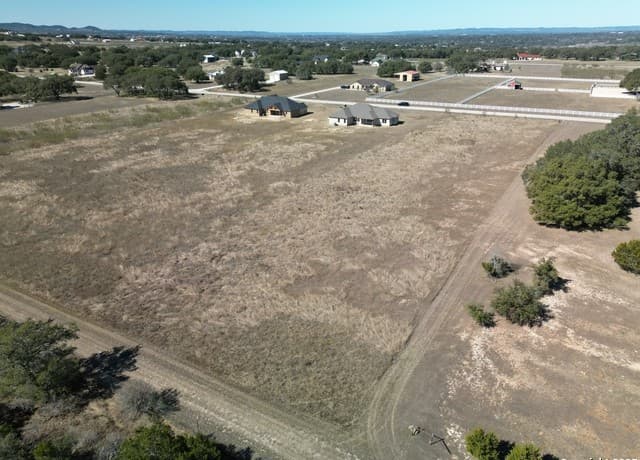 960  River Bend, Bandera, TX 78003 — photo 2