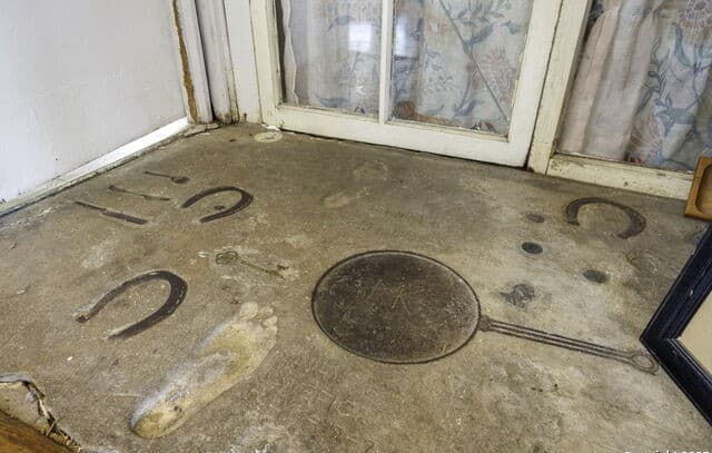 2422  Hillcrest Dr, San Antonio, TX 78228 — photo 20