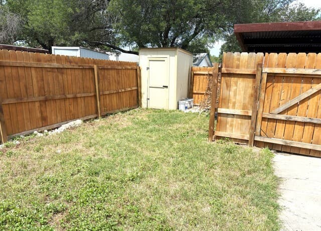 1215  Klondike, San Antonio, TX 78245 — photo 16