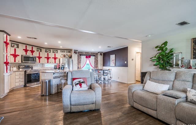 14711  Sycamore Crossing, San Antonio, TX 78252 — photo 5
