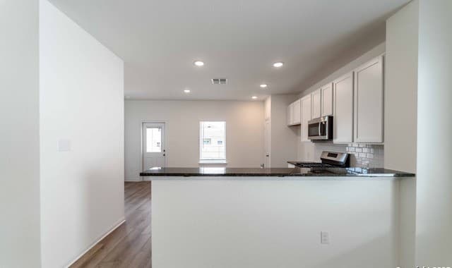 14716  Sycamore Crossing, San Antonio, TX 78252 — photo 4