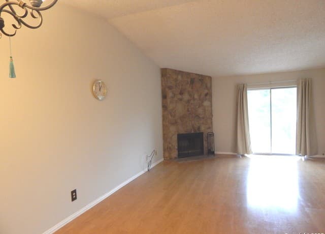 4119  Medical Unit 304F, San Antonio, TX 78229 — photo 3