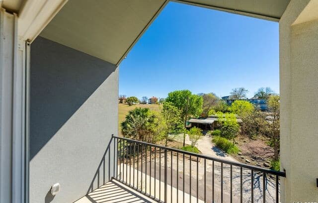 419  Ira Avenue Unit 1101, San Antonio, TX 78209 — photo 23