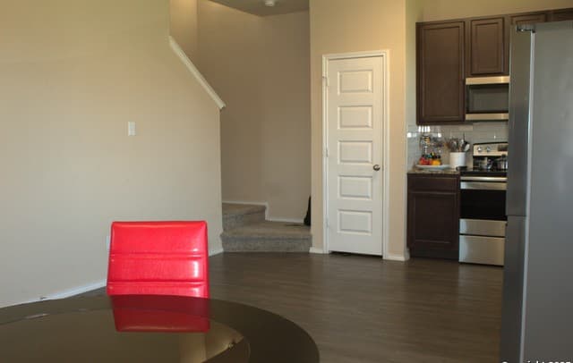10505  Green Lake, San Antonio, TX 78223 — photo 6