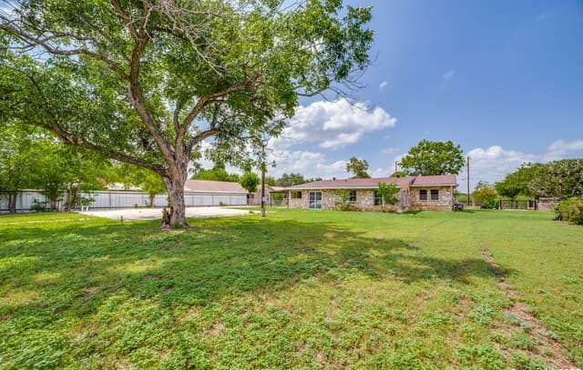 606 W Baetz Blvd, San Antonio, TX 78221 — photo 24