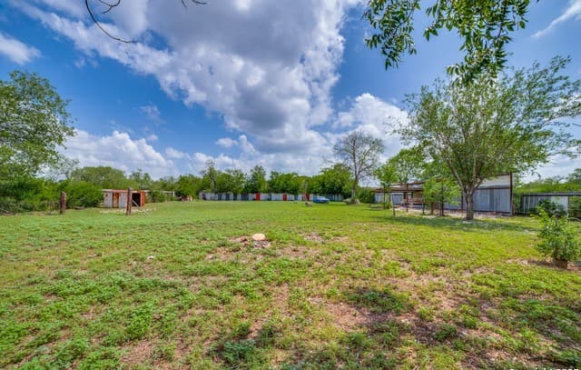606 W Baetz Blvd, San Antonio, TX 78221 — photo 25