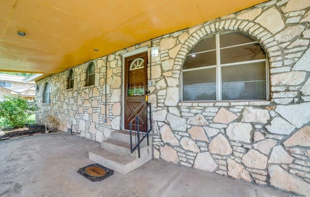 606 W Baetz Blvd, San Antonio, TX 78221 — photo 5