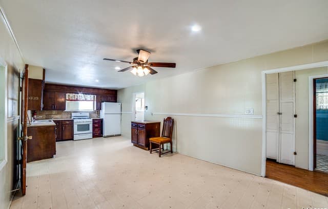 606 W Baetz Blvd, San Antonio, TX 78221 — photo 8