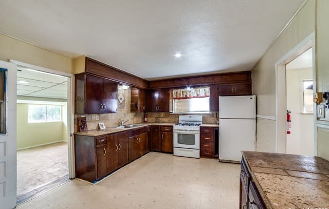 606 W Baetz Blvd, San Antonio, TX 78221 — photo 9