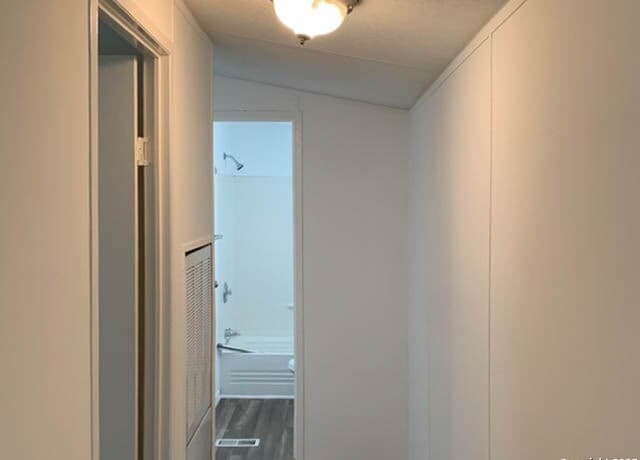 25211  Aue, San Antonio, TX 78257 — photo 14