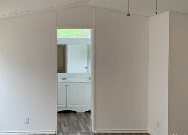25211  Aue, San Antonio, TX 78257 — photo 15