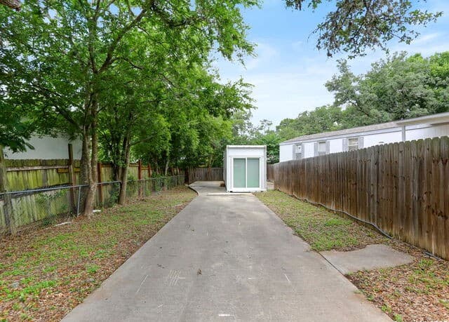 25211  Aue, San Antonio, TX 78257 — photo 20