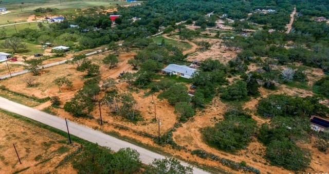 1062  County Road 122 Lot 4, Floresville, TX 78114 — photo 2