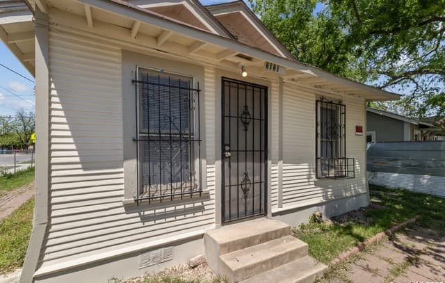 2121 San Fernando, San Antonio, TX 78207 — photo 3