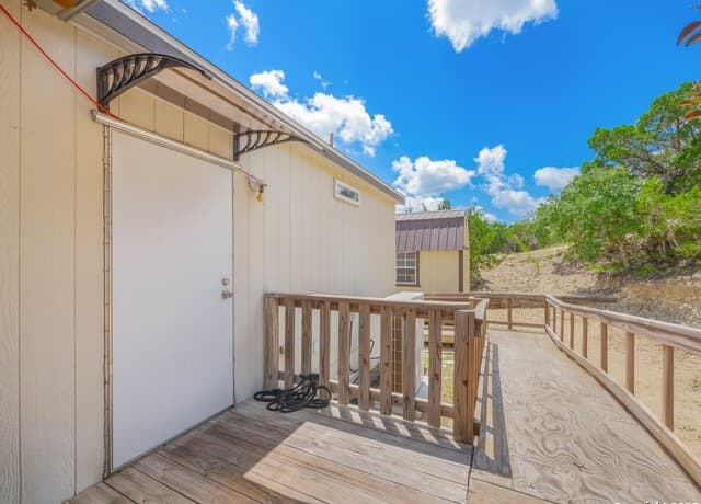 385  Ridge Trail, Bandera, TX 78003 — photo 23