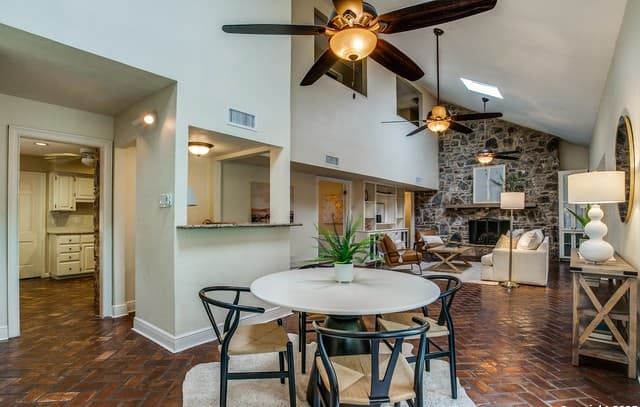 714  Blakeley, San Antonio, TX 78209 — photo 11