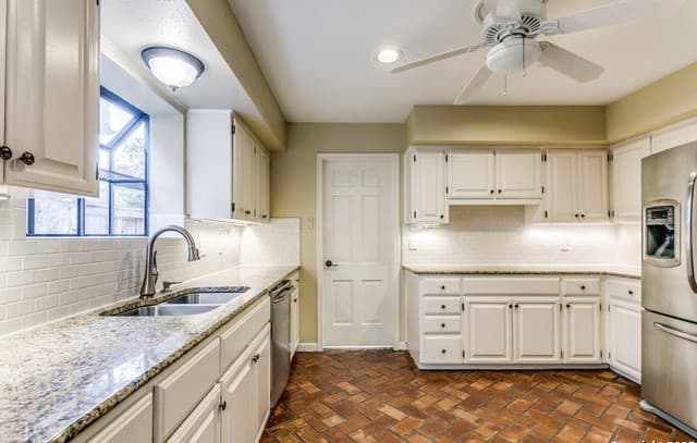 714  Blakeley, San Antonio, TX 78209 — photo 15