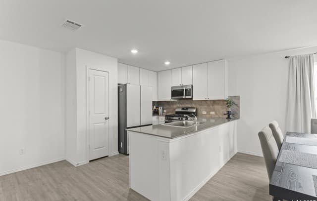 7022  Serf Pl, San Antonio, TX 78252 — photo 7