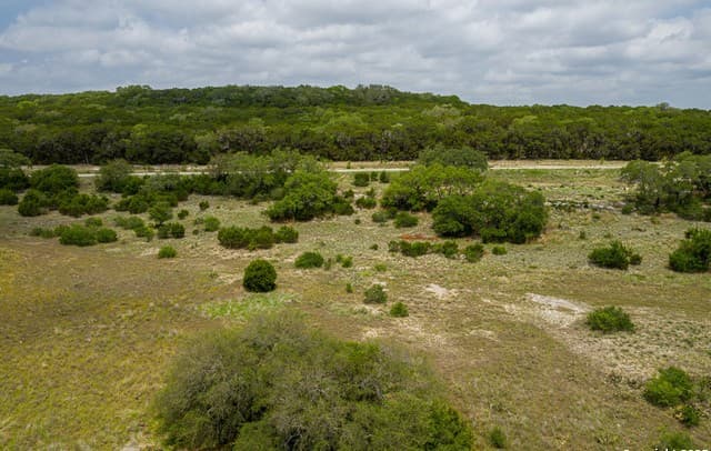 2240  San Jose, Canyon Lake, TX 78133 — photo 2