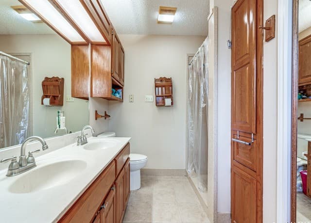 1026  Eagle Creek Dr, Floresville, TX 78114 — photo 17