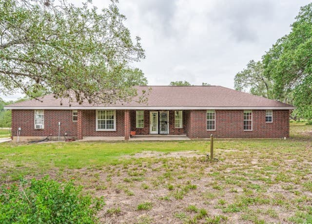 1026  Eagle Creek Dr, Floresville, TX 78114 — photo 22
