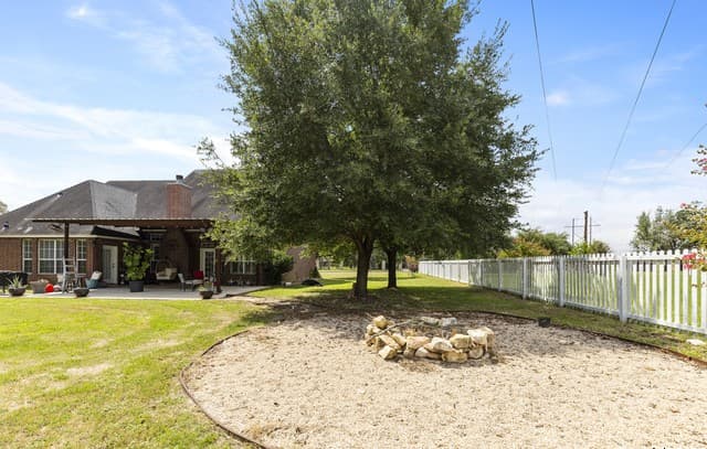 1732  Continental, Pleasanton, TX 78064 — photo 22