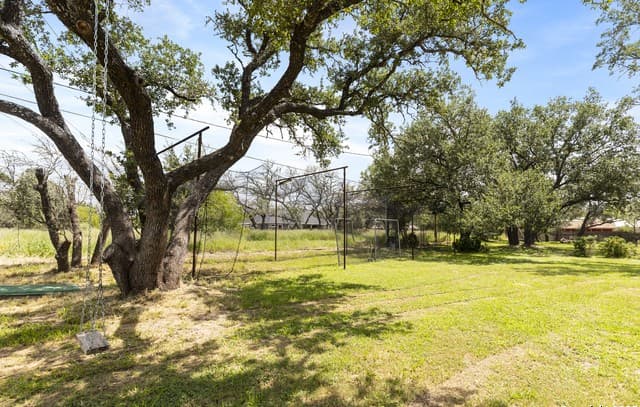 1732  Continental, Pleasanton, TX 78064 — photo 23