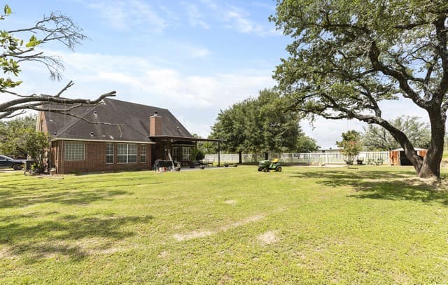 1732  Continental, Pleasanton, TX 78064 — photo 24