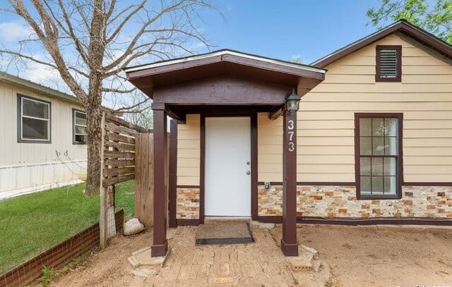 373  Avenue I, Poteet, TX 78065 — photo 4