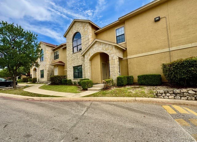 6160  Eckhert Unit 103, San Antonio, TX 78240 — photo 2