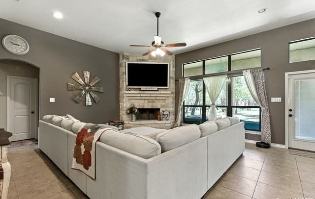 309  Hickory Trail, La Vernia, TX 78121 — photo 9